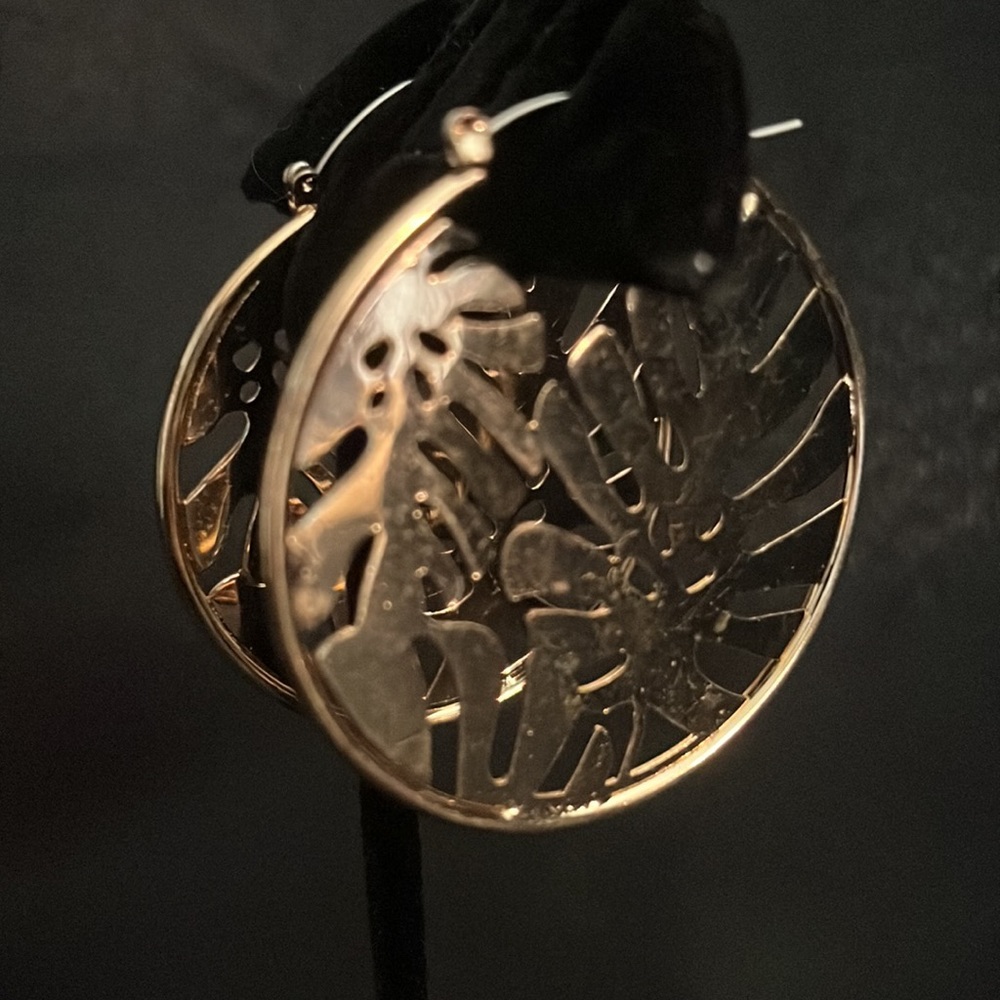 Monstera Leaf Earrings - image 3